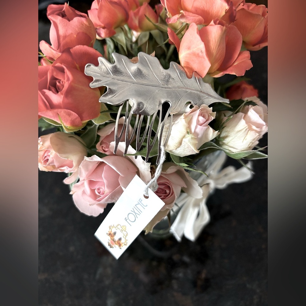 Silver tone Hair Comb